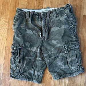 Abercrombie & Fitch Men's Olive Camo Cargo Shorts